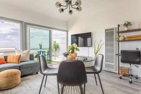 Amazing Ocean View - Luxury Manhattan Beach 1 Bedroom - Parking المظهر الخارجي الصورة