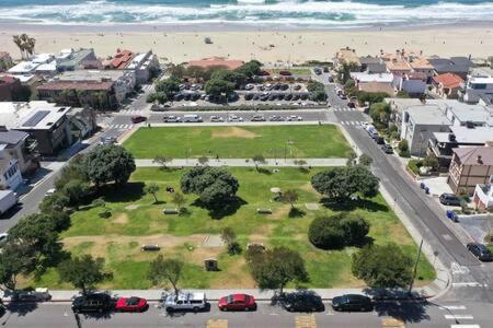 Amazing Ocean View - Luxury Manhattan Beach 1 Bedroom - Parking المظهر الخارجي الصورة